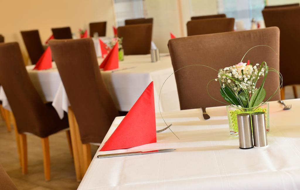 Michel Hotel Frankfurt Airport Rüsselsheim Eksteriør billede
