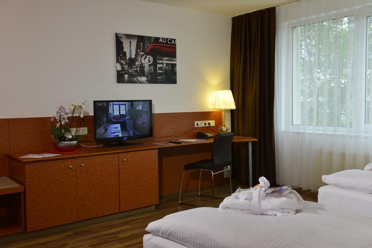 Michel Hotel Frankfurt Airport Rüsselsheim Eksteriør billede