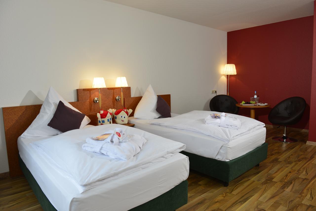 Michel Hotel Frankfurt Airport Rüsselsheim Eksteriør billede