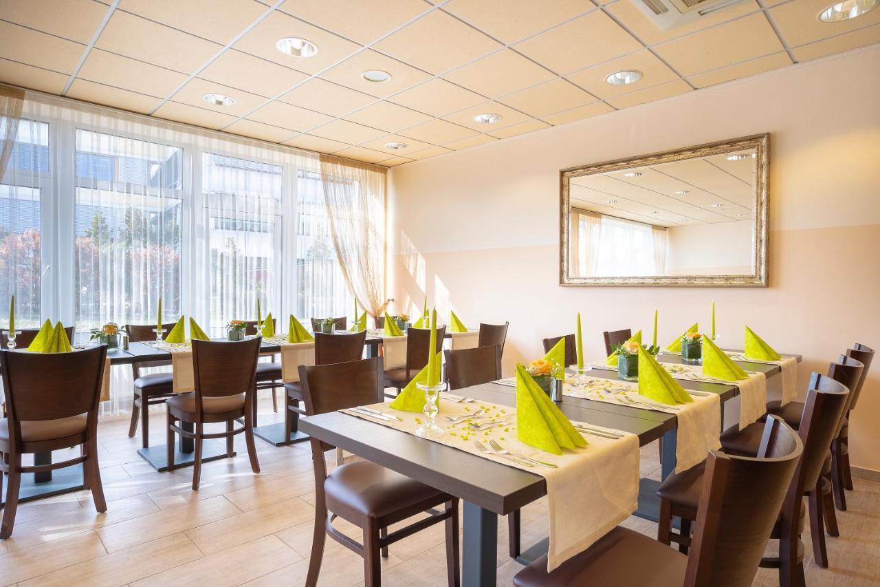 Michel Hotel Frankfurt Airport Rüsselsheim Eksteriør billede